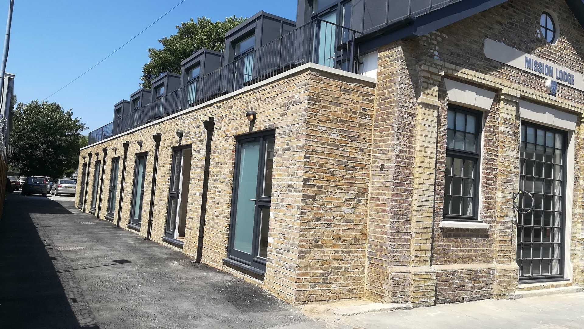 UB8 - Waterloo Road - Bespoke timber Sash windows and doors