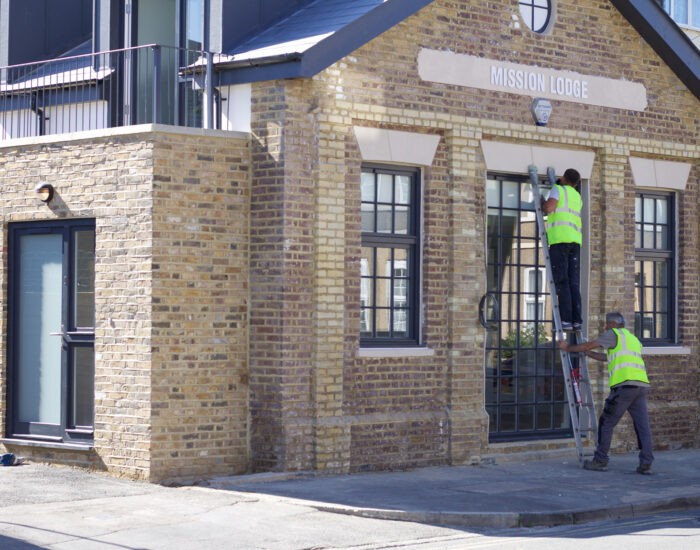 UB8 – Waterloo Road – Bespoke timber Sash windows and doors